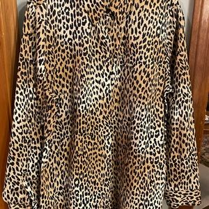 NWOT CHICOS NO IRON LEOPARD SHIRT